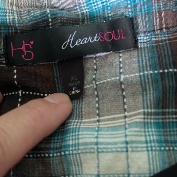 Bundle tops with mixed strips and all black button up top - Picture 2 of 10